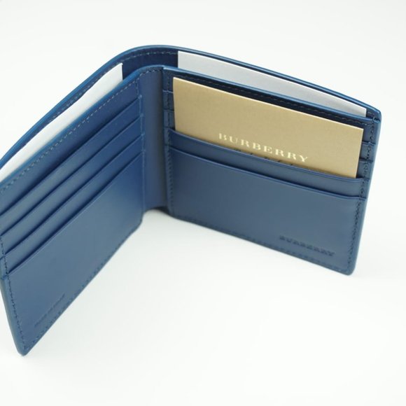 Blue Rectangular Burberry wallet - Picture 2 of 3